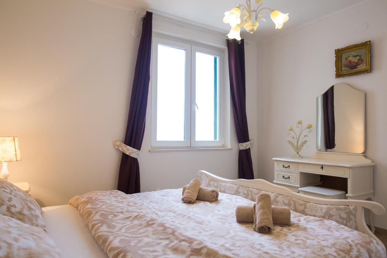Apartment Zlatni Potok - Best View Of The Old Town Dubrovnik Bagian luar foto